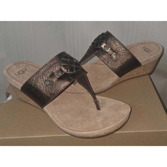 UGG Australia BRIELLA Wedge Thong Sandals Women Size US 9, EU 40 NEW 1009853 - Picture 1 of 8
